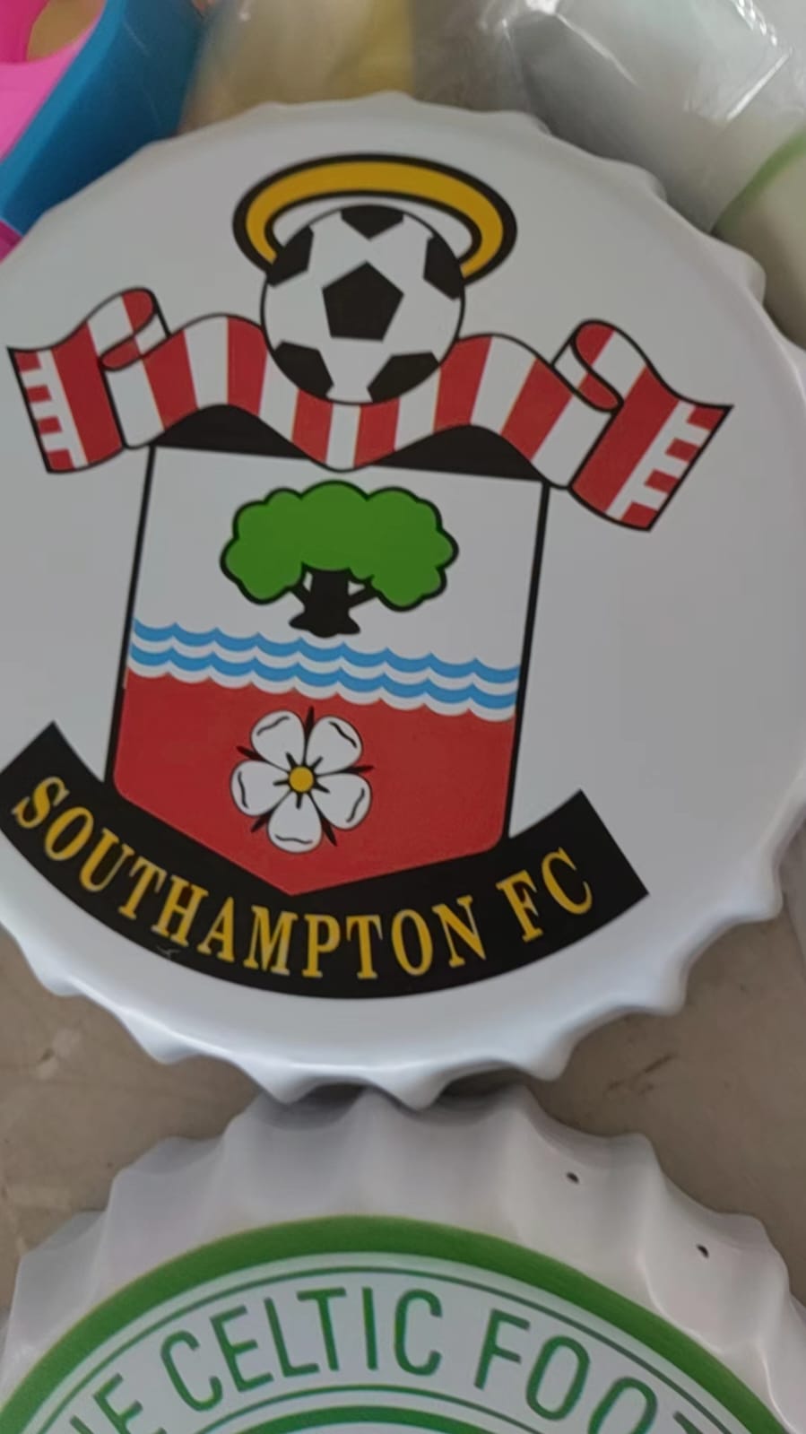 Southampton FC bottle top sign